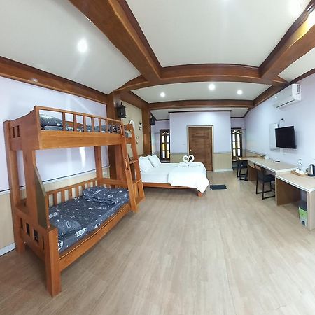 Mangrove House Lanta Old Town 호텔 란타섬 외부 사진