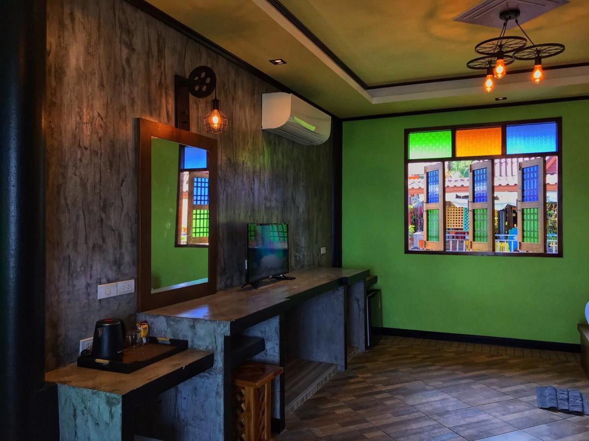 Mangrove House Lanta Old Town 호텔 란타섬 외부 사진