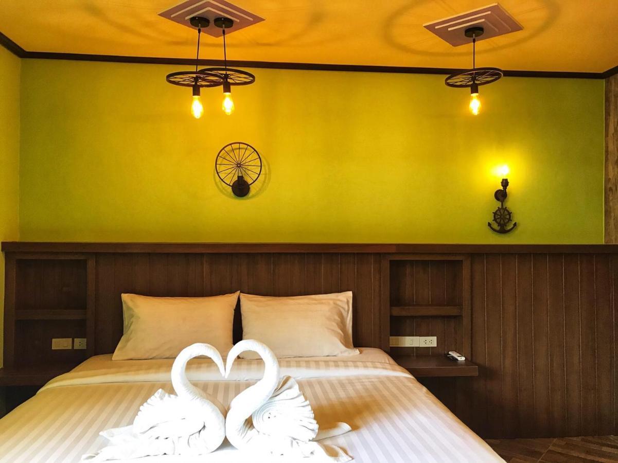 Mangrove House Lanta Old Town 호텔 란타섬 외부 사진