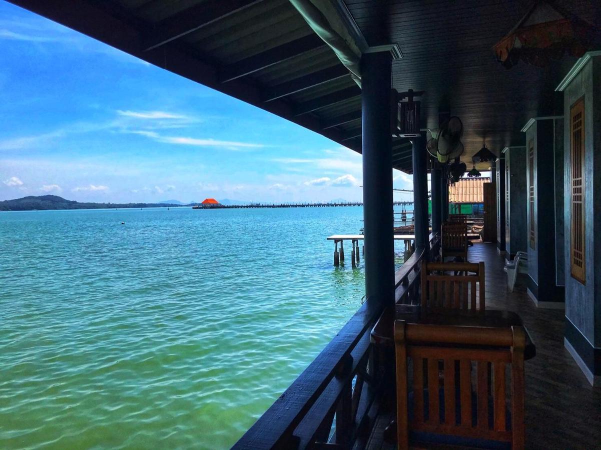 Mangrove House Lanta Old Town 호텔 란타섬 외부 사진