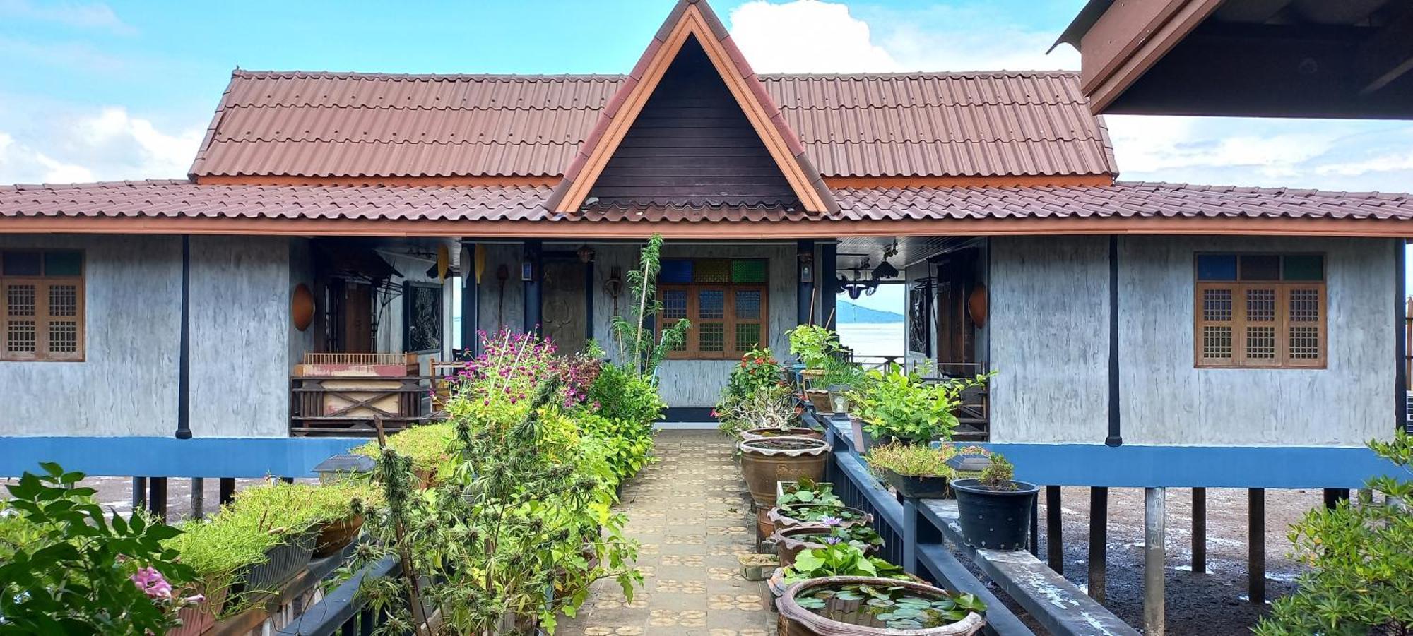 Mangrove House Lanta Old Town 호텔 란타섬 외부 사진